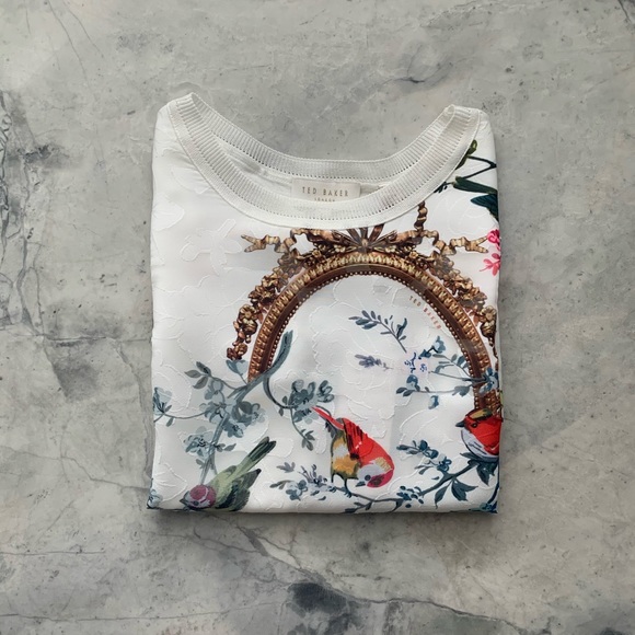 Ted Baker CLOAWE Opulent Fauna Woven Front Top - Picture 5 of 7